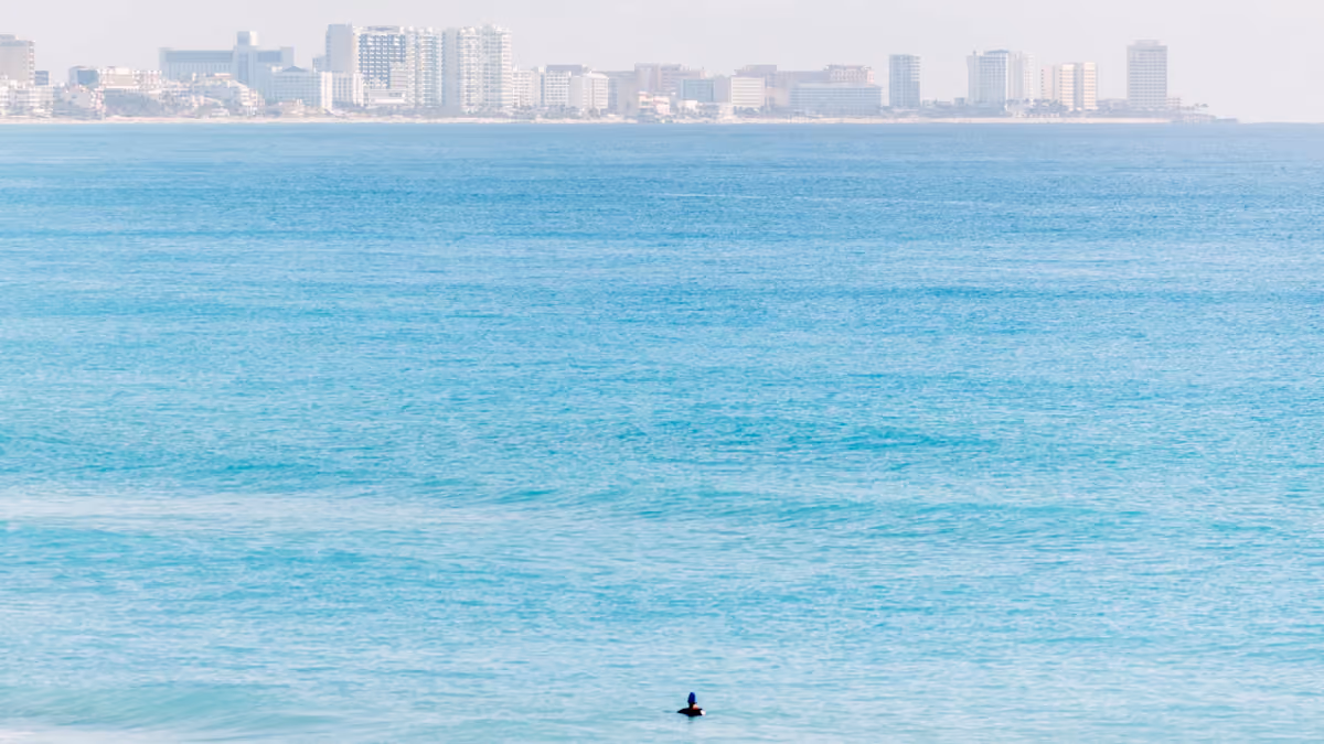 Blue Caribbean water along the coast of Cancún